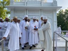 Aqaa Maulaa TUS near Rawzah of Saiyedi Aminji saheb RA